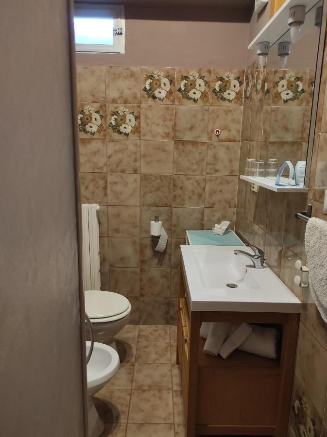 B&B Residenza Leonardo Falconara Marittima Bagian luar foto