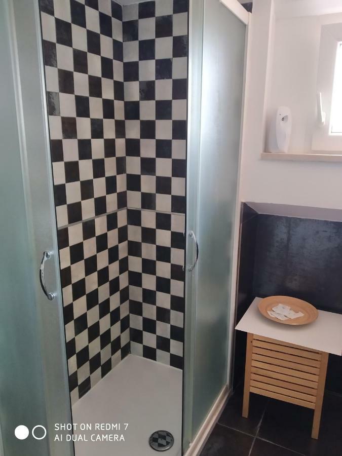 B&B Residenza Leonardo Falconara Marittima Bagian luar foto